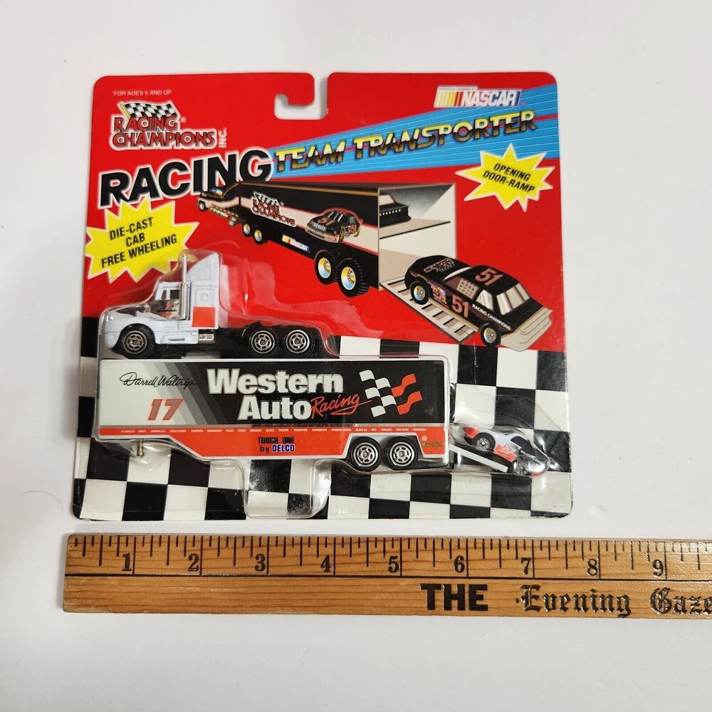 Vtg 1994 Racing Team Transporter #17 Darrell Waltrip With Mini Stock Car #17 - Picture 3 of 3